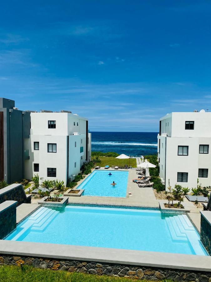 Eastern Blue Beachfront Luxury Apartment Poste Lafayette エクステリア 写真