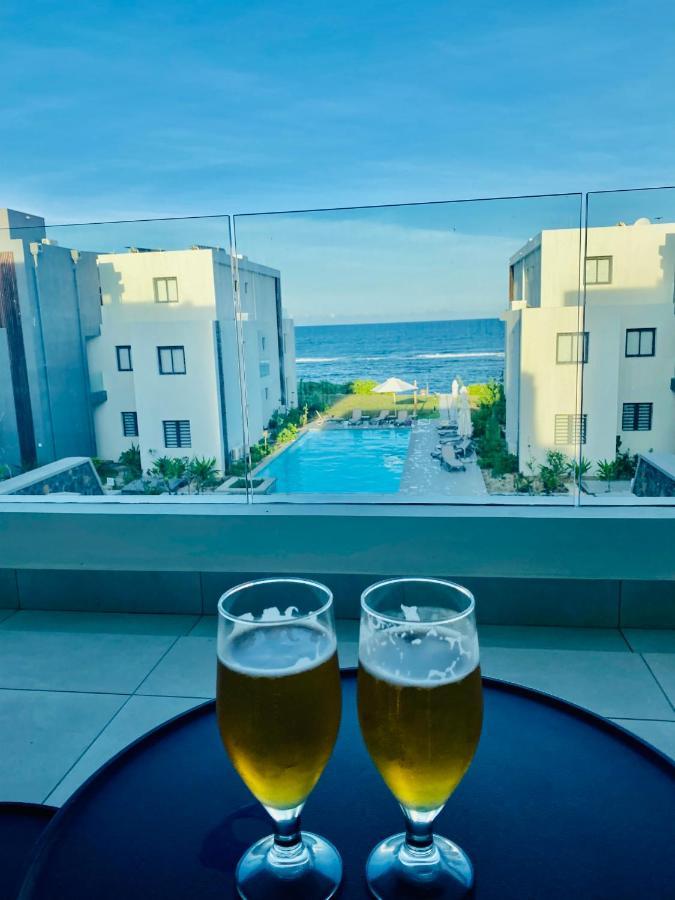 Eastern Blue Beachfront Luxury Apartment Poste Lafayette エクステリア 写真