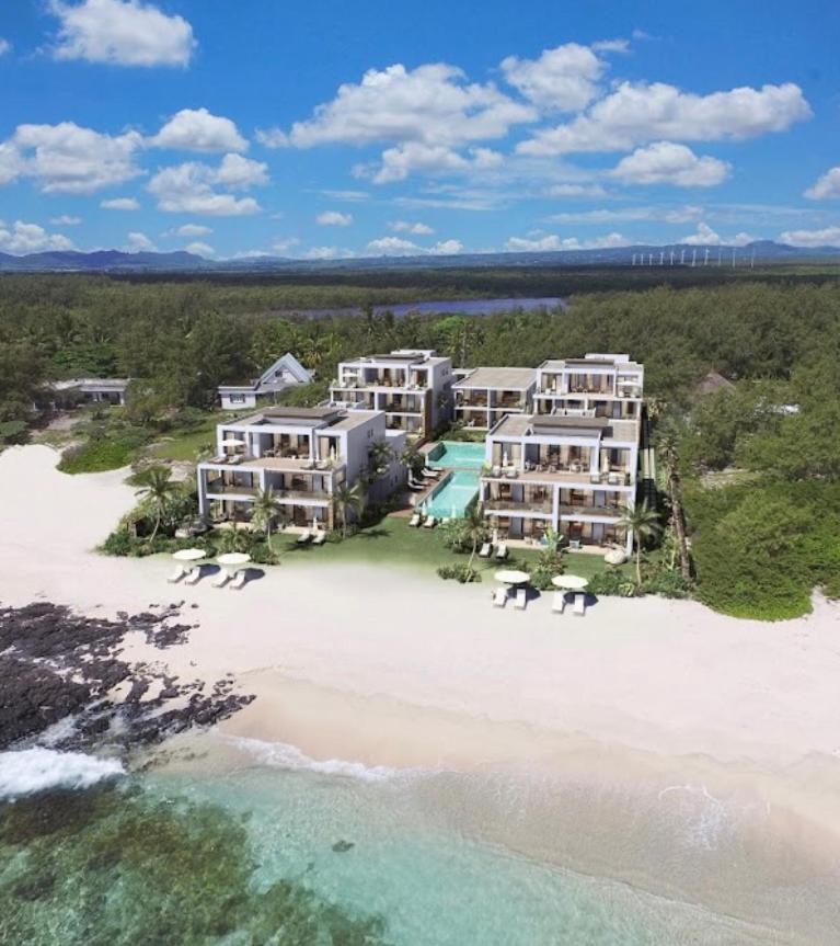 Eastern Blue Beachfront Luxury Apartment Poste Lafayette エクステリア 写真